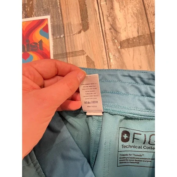 FIGS Womens Zamora Teal Hydrogreen Jogger Scrub Pants Sz XXS Medical Uniform - Picture 8 of 12